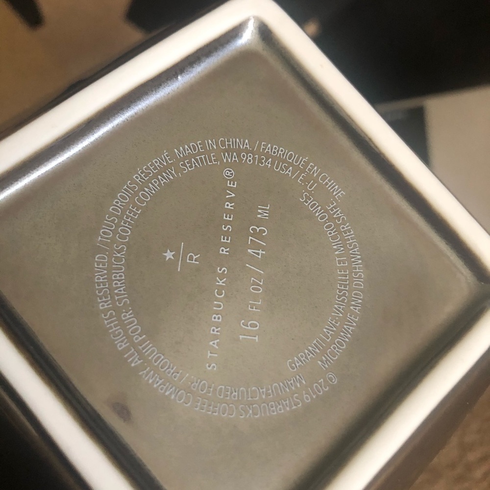 Starbucks reserve chicago 16 oz dark bevel mug NWT - Picture 3 of 4